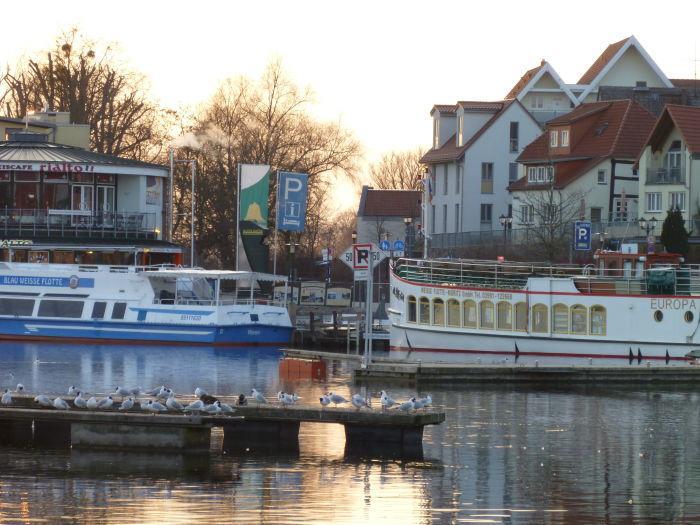Apartment Yachthafen Waren Exterior photo